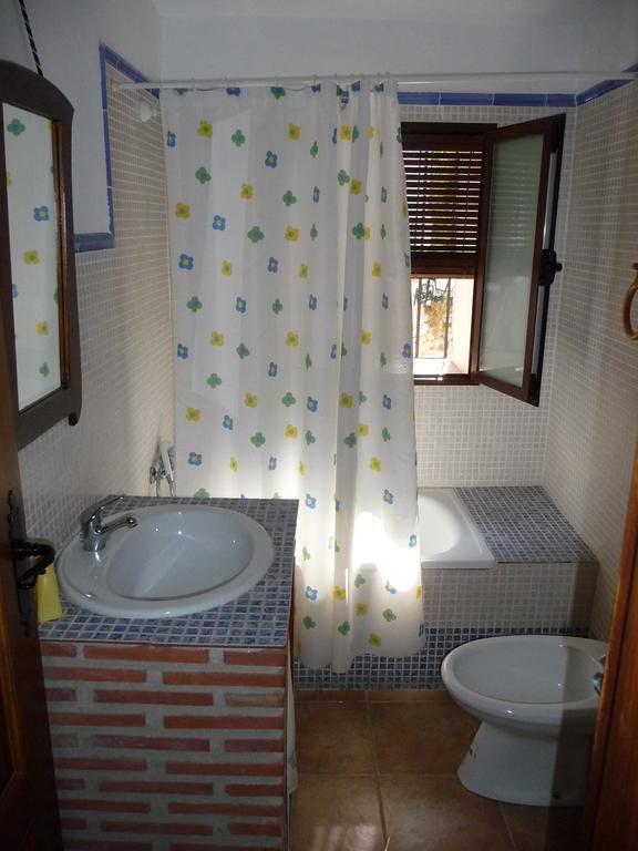 Casas La Piedra De Tiscar Villa Exteriör bild